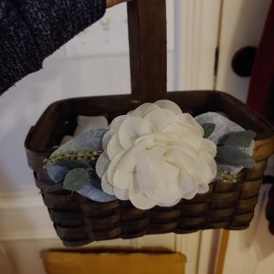 Flower girl basket